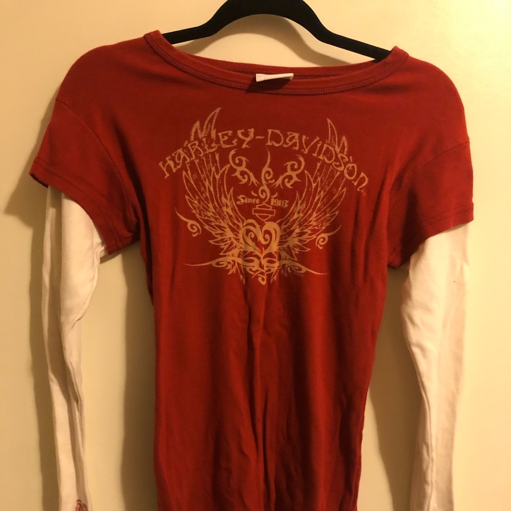 Harley Davidson red and whites long sleeve t-shirt size medium.